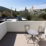 וילה Stone - Pool House 100 Meters From The Vinišće