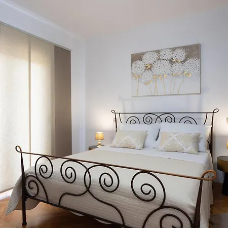 וילה Stone - Pool House 100 Meters From The