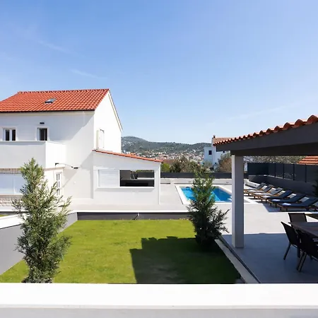 וילה Stone - Pool House 100 Meters From The Vinišće
