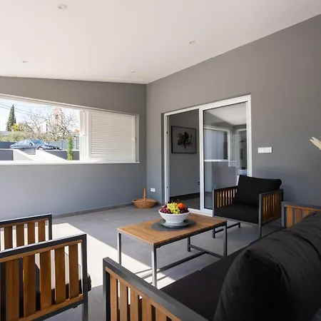Stone - Pool House 100 Meters From The