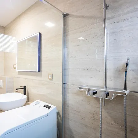 Stone - Pool House 100 Meters From The